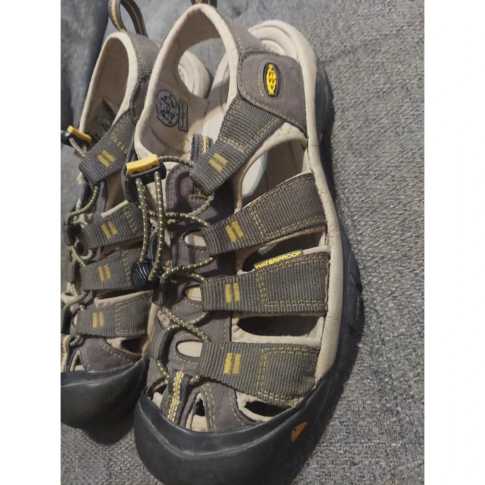 Keen Mens Sandals Newport H2 Black Grey Waterproof Sport Hiking Shoes SZ 10.5
